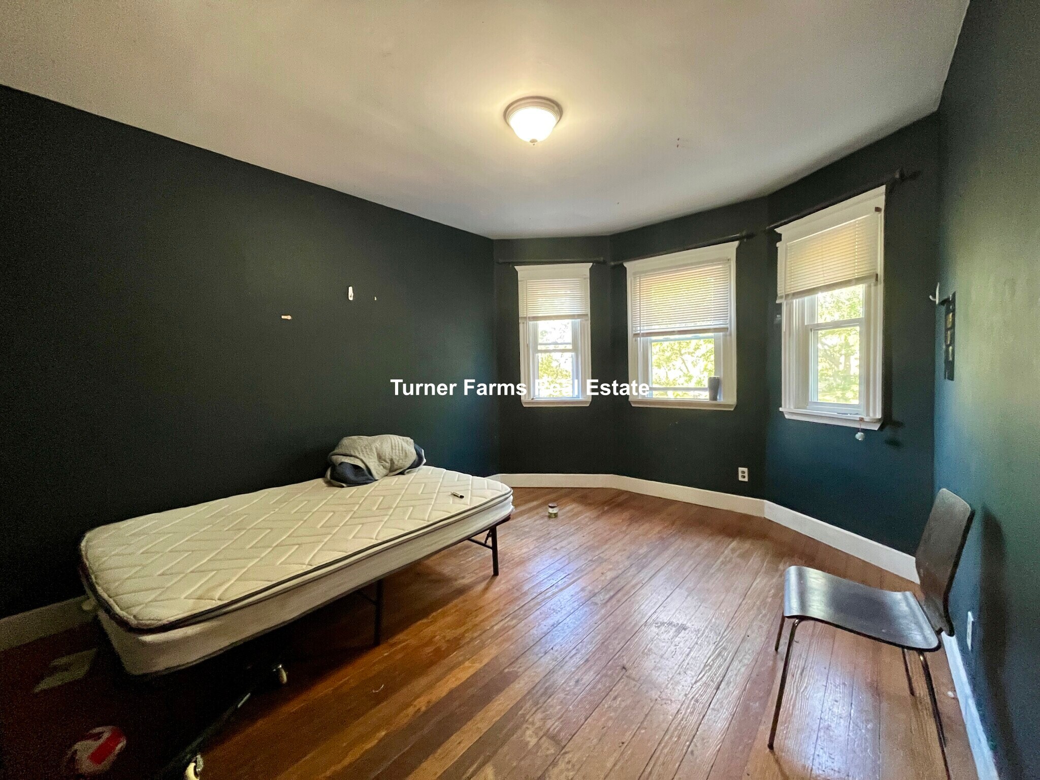 Building Photo - 49 Beech Glen St