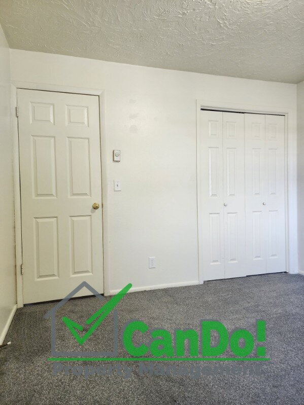 Building Photo - 2 Bedroom/ 1 Bathroom Apartment in Blackfoot Available July 1