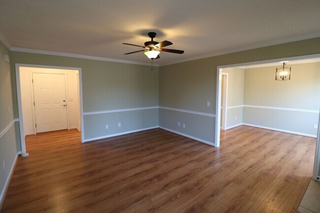 Building Photo - 505 Wallridge Dr