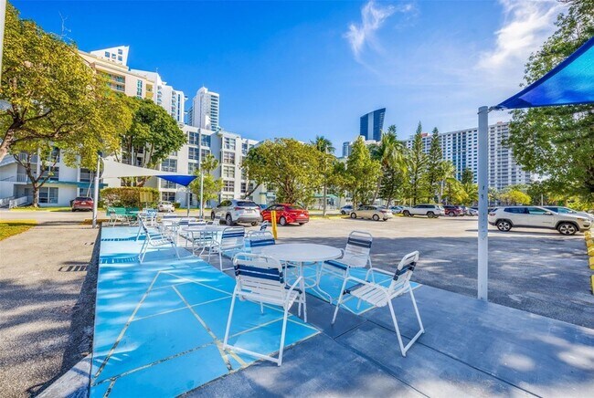 Building Photo - 17570 Atlantic Blvd