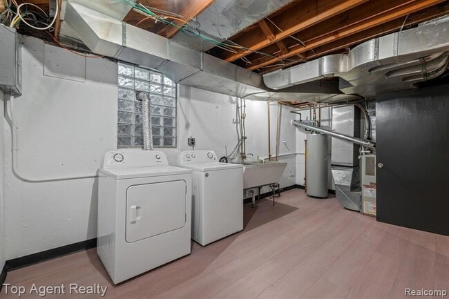 Building Photo - 1724 Graefield Rd