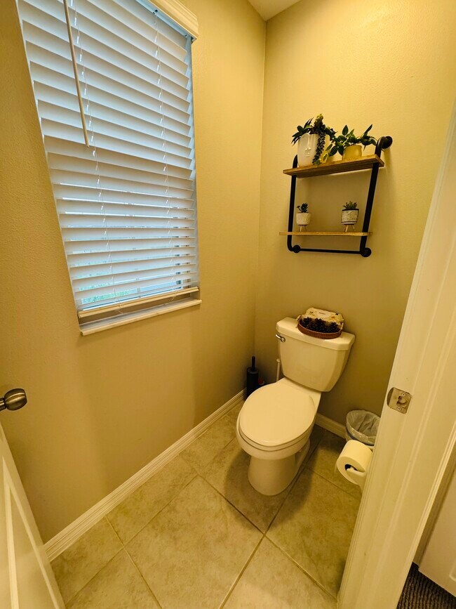 Building Photo - 7335 Canterbury Bells Ct