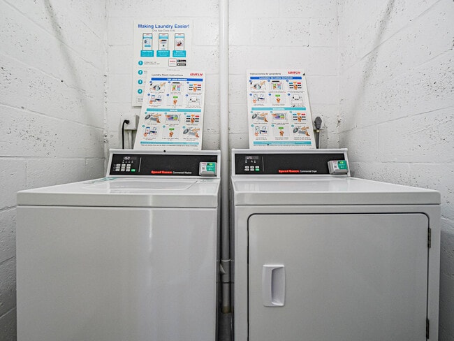 Building Photo - 74 Royal Oak Ct