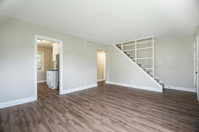 Building Photo - 2100 Delmore St