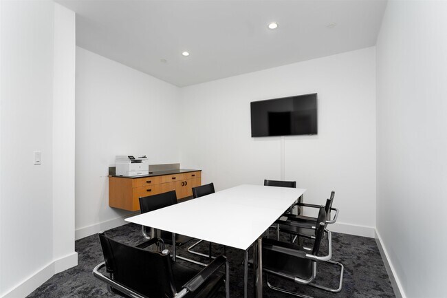 Building Photo - 8621 River Rd