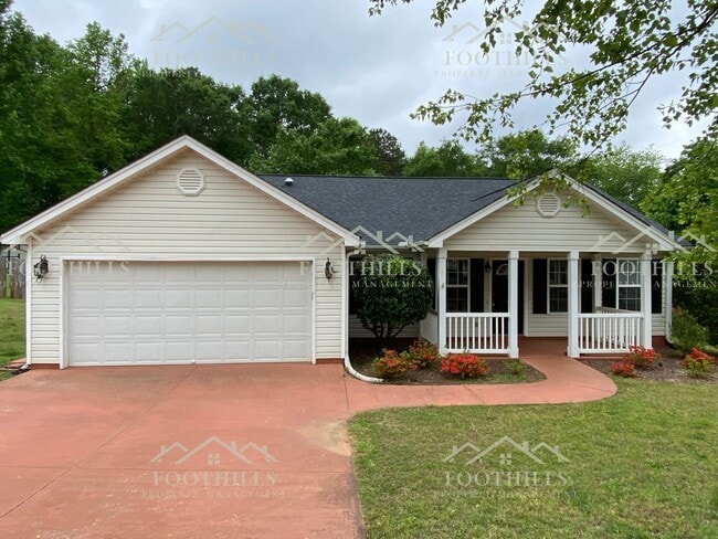 Primary Photo - Beautiful 3-Bedroom Brick Home with Sunroo...