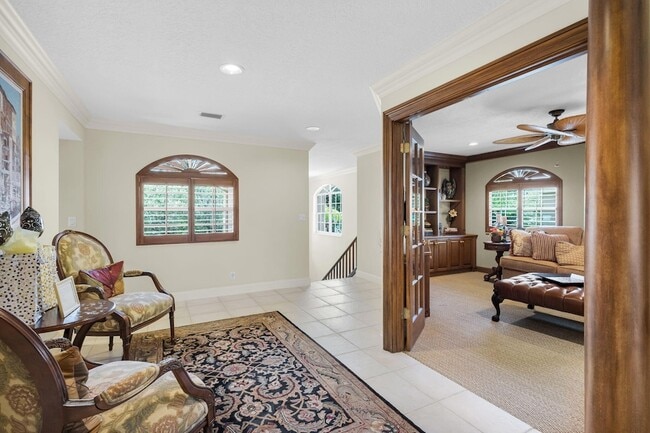 Building Photo - 222 Legendary Cir