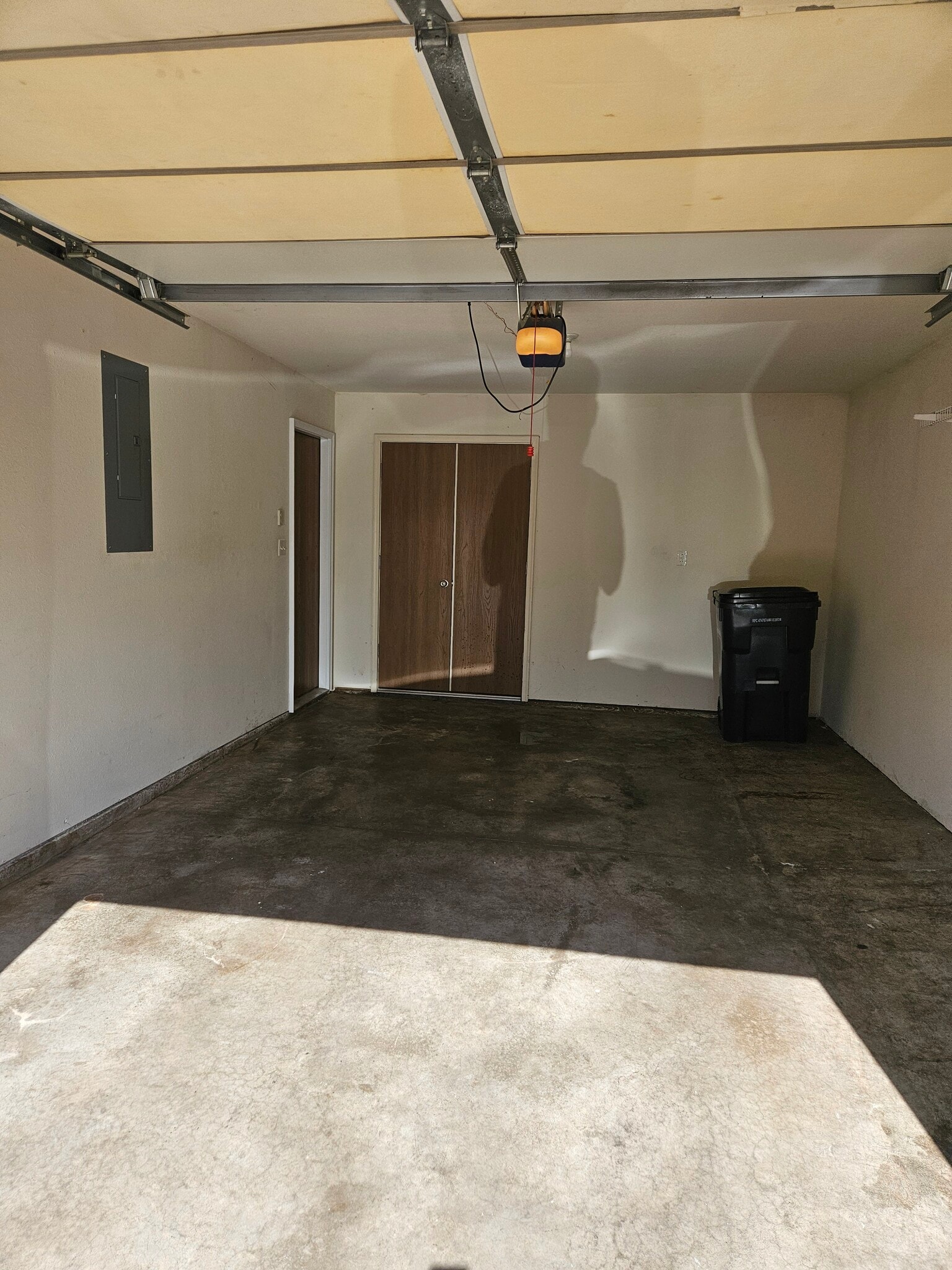 Building Photo - 700 Glenstone Dr