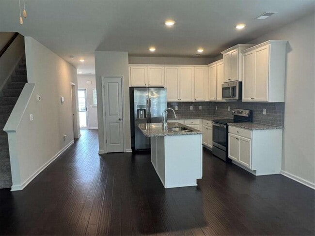 Building Photo - 3376 Highbury Way