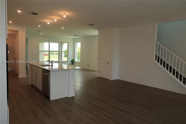 Building Photo - 881 SW Bushel Trl