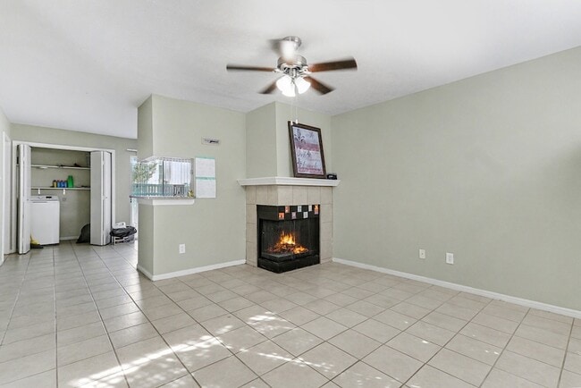 Building Photo - 3506 Cove View Blvd