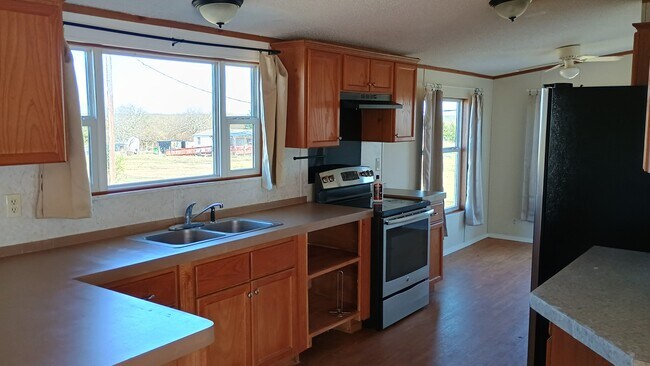 Building Photo - 2581 Co Rd 655