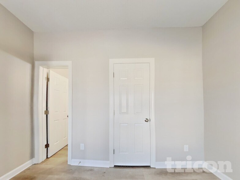 Building Photo - 6107 Tesh Ct