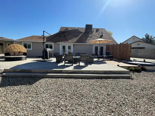 Building Photo - 3638 N 90th Ave