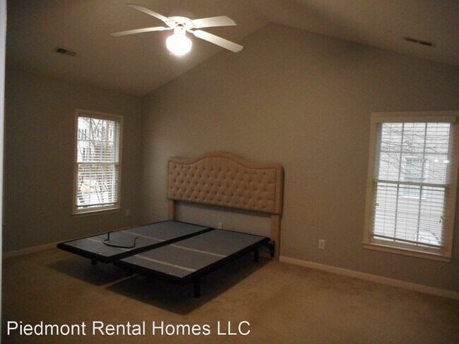 Building Photo - 3 br, 2.5 bath House - 5 Mainsail Ct.
