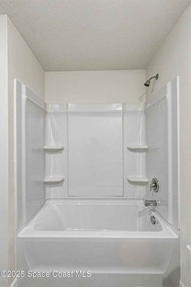 Building Photo - 511 Trumpet St SW