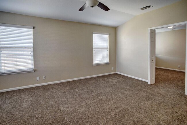 Building Photo - 319 Wildcat Dr
