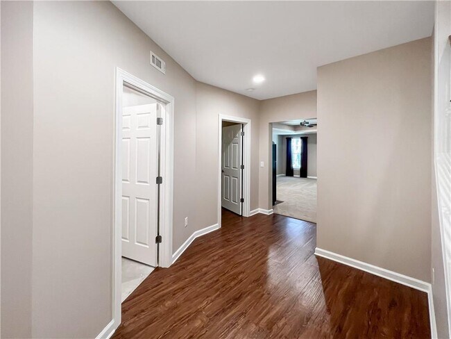 Building Photo - 1670 Laleiah Dr