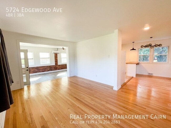 Building Photo - 4 Bed, 2.5 Bath Home -- Over 2k sqft, pati...