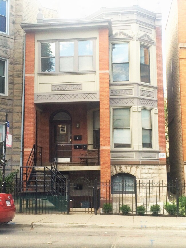 Primary Photo - 906 Addison W St