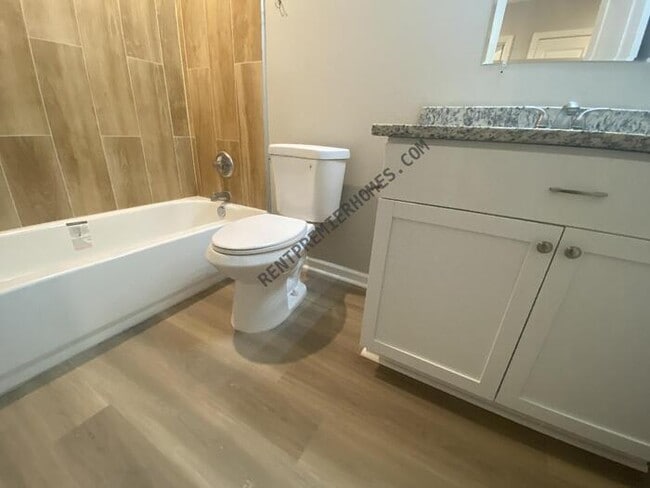 Building Photo - 1307 Lee Mac Dr