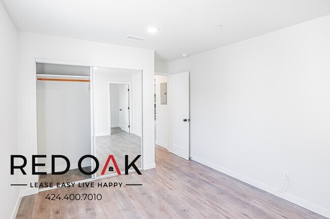 Building Photo - BRAND NEW Spacious Three Bedroom With NEW ...