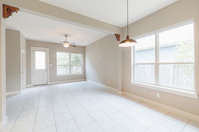 Building Photo - 16831 Osprey Bend Dr
