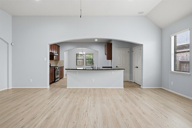 Building Photo - 24039 Via Renata Dr