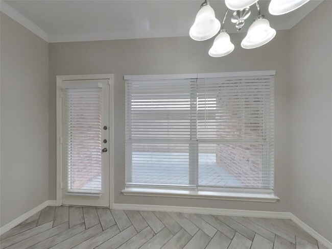 Building Photo - 6855 Tournament Dr