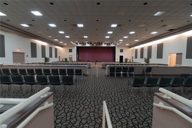 Building Photo - 8980 S Hollybrook Blvd