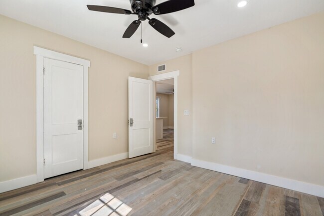 Building Photo - 3310 E Maritana Dr