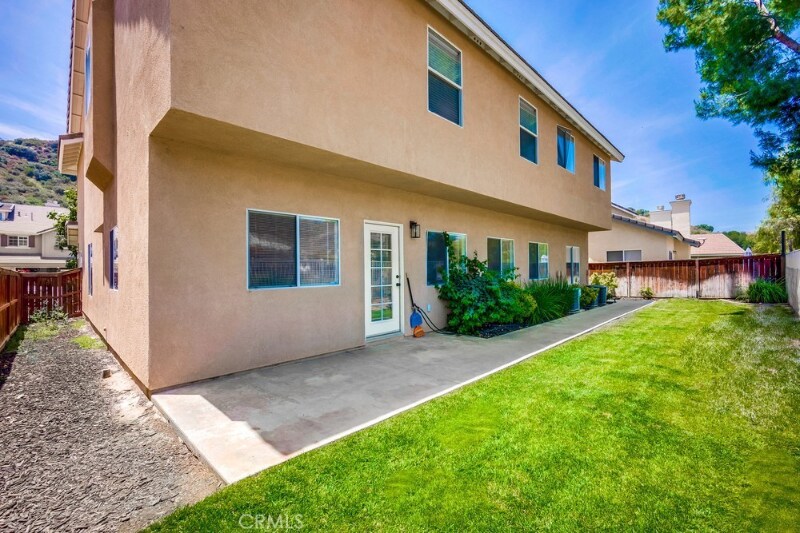 Building Photo - 8550 Rolling Hills Dr