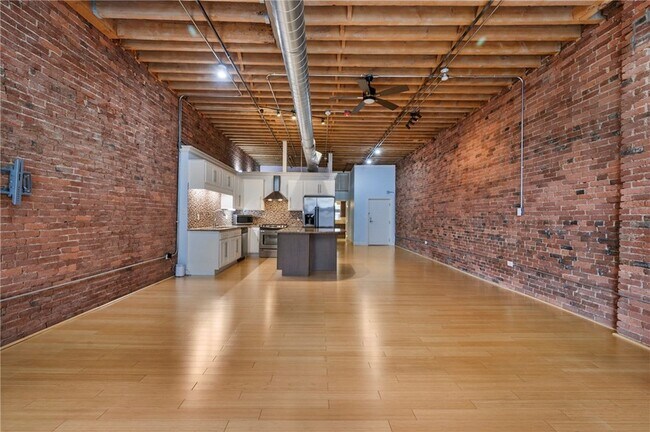Building Photo - 951 Liberty Ave