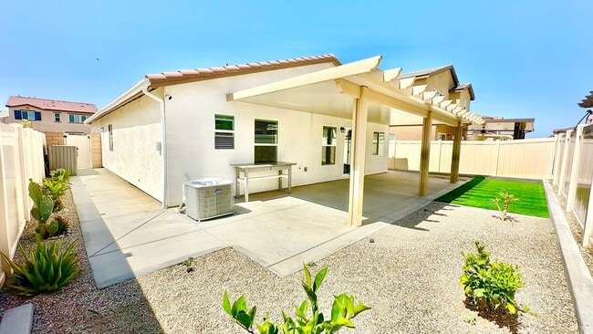 Building Photo - Beautiful Brand New Construction Single St...