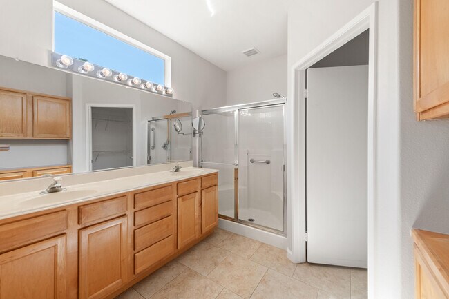 Building Photo - 78872 Canyon Vista