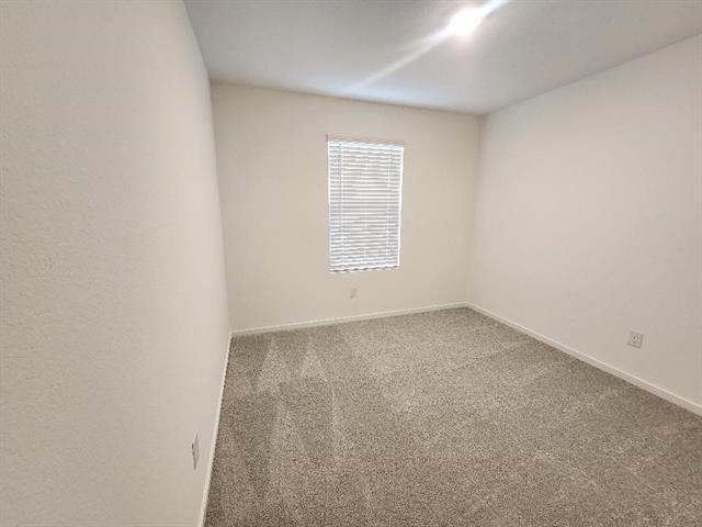 Building Photo - 309 Woodbridge Ln