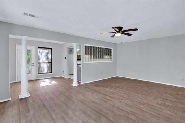 Building Photo - 134 Main Pl
