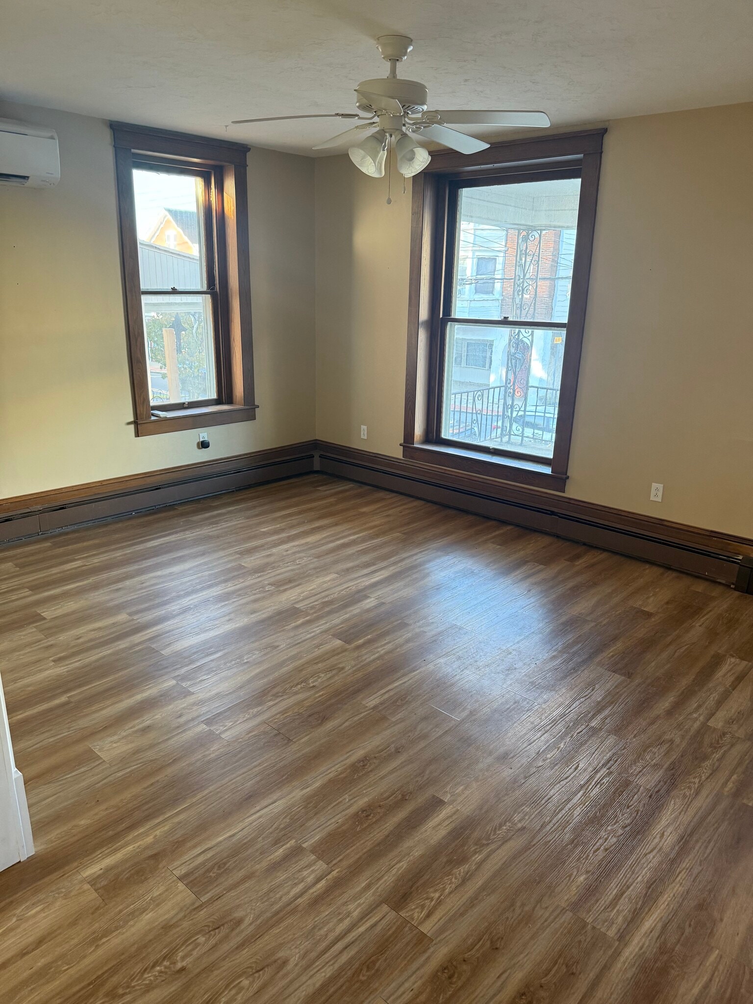 Building Photo - 46 S Main St