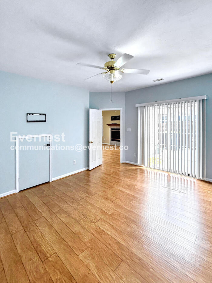 Building Photo - 306 Hamlet Ct