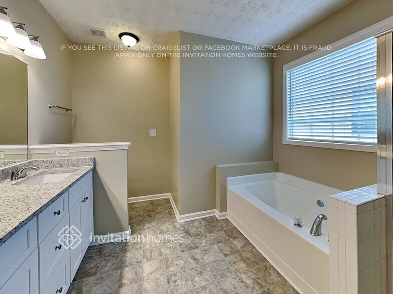 Building Photo - 1225 Winwood Dr