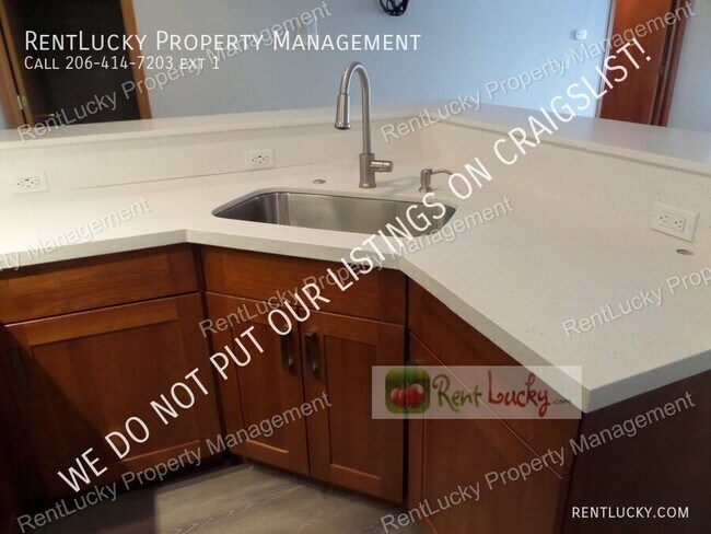 Building Photo - 5039 S 178th St