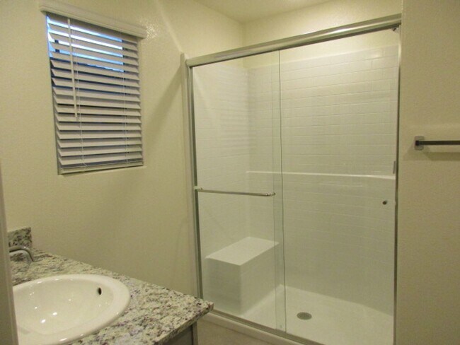 Building Photo - Blue Lark