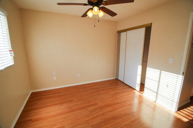 Building Photo - 17716 Streamside Ln