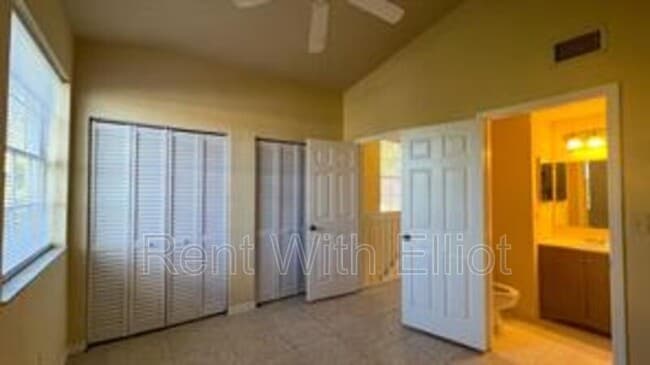 Building Photo - 735 SW 148th Ave