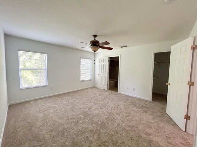 Building Photo - 10398 Park Commons Dr