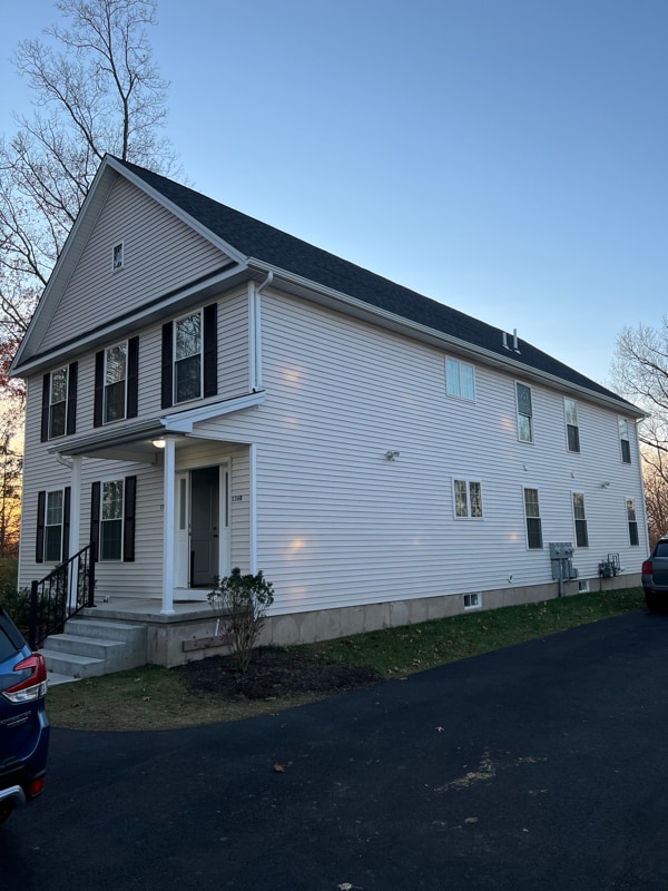 Building Photo - 136 Cooper St