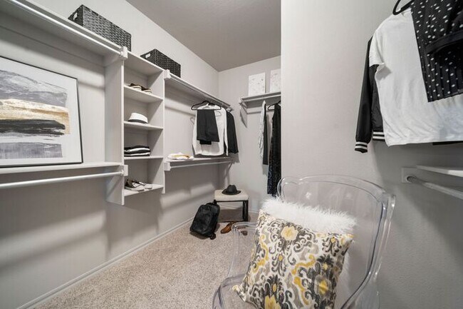 Building Photo - Stunning 3BR + Study in Prime Owasso/Colli...