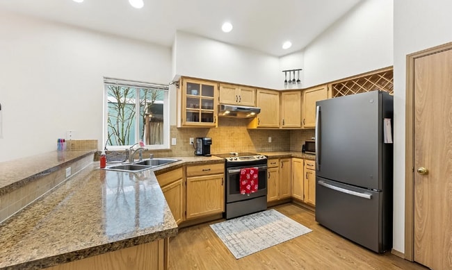Building Photo - Beautiful 2 Bedroom, 2 Bath Bridlewood Rambler with Modern Upgrades in Tumwater