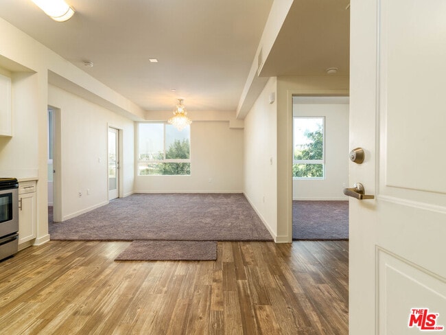 Building Photo - 12655 Bluff Creek Dr