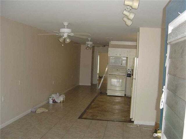 Building Photo - 11640 NW 39th St